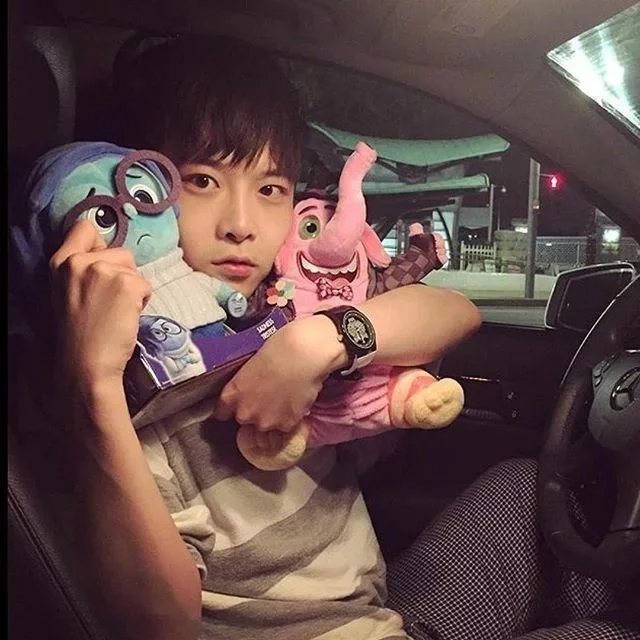 柳之友凡
