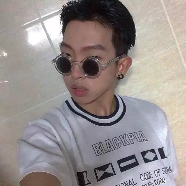 冉寒豪骅